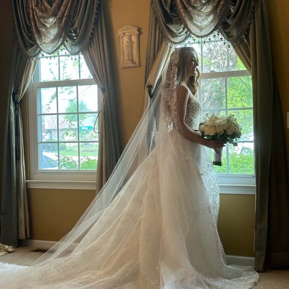 One of a kind Hand sewn crystal beaded mermaid wedding gown detached skirt - Picture 2 of 3